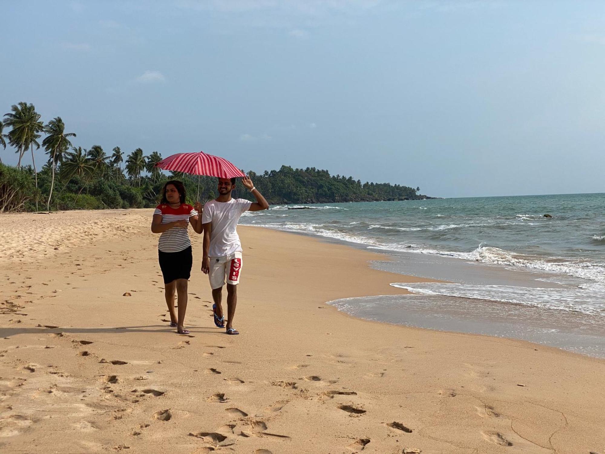 Sri Palms Bed and Breakfast Kosgoda Buitenkant foto