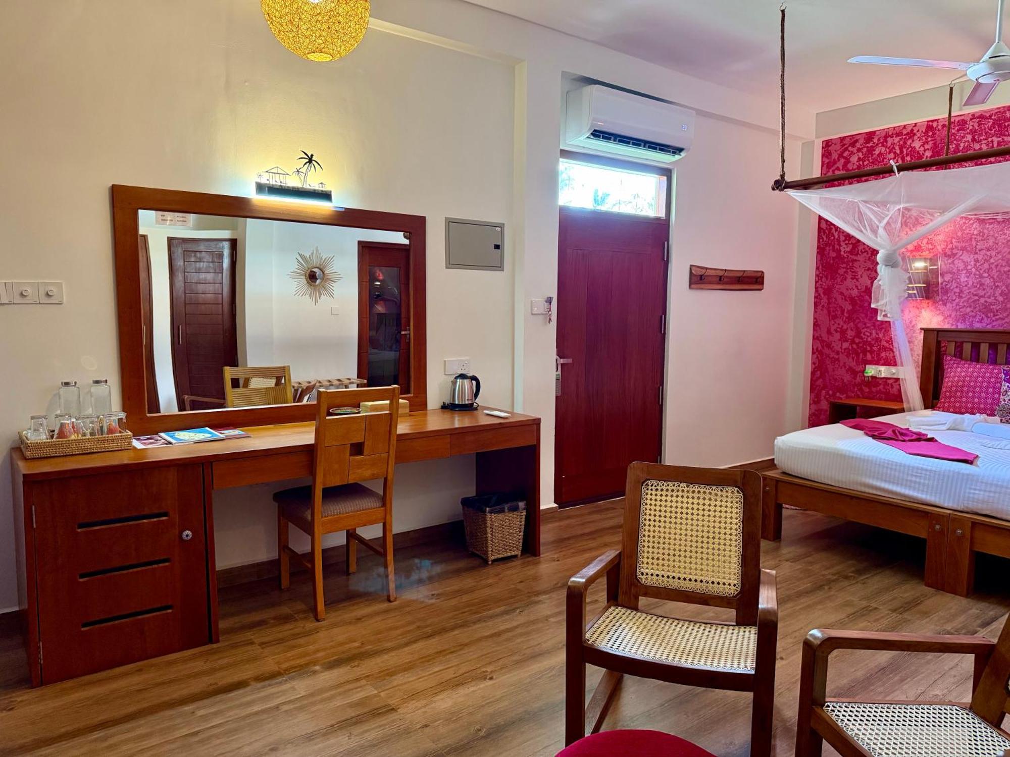 Sri Palms Bed and Breakfast Kosgoda Buitenkant foto