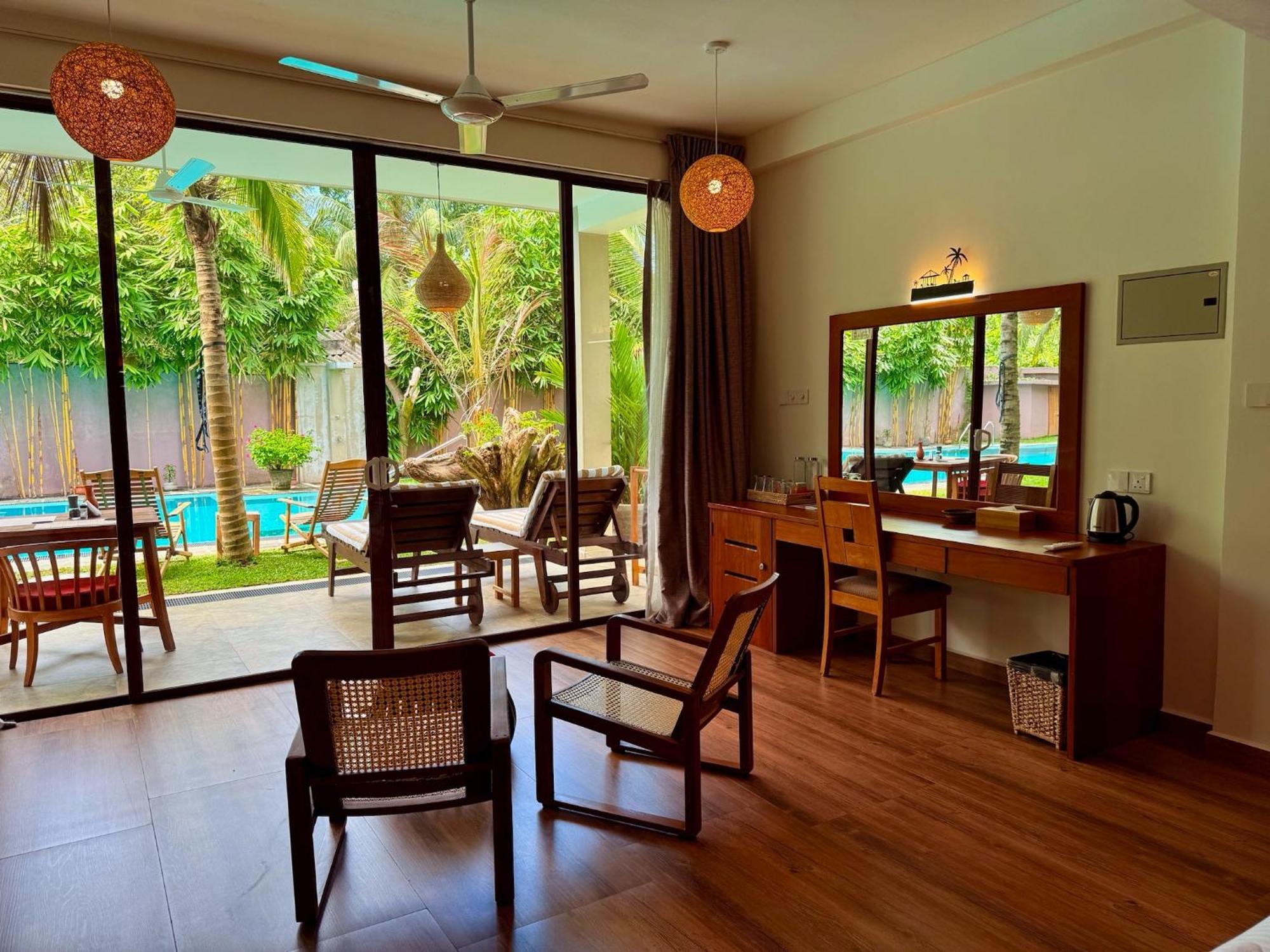 Sri Palms Bed and Breakfast Kosgoda Buitenkant foto